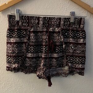 NO BOUNDARIES BOHEMIAN PATTERNED WOMENS SHORTS